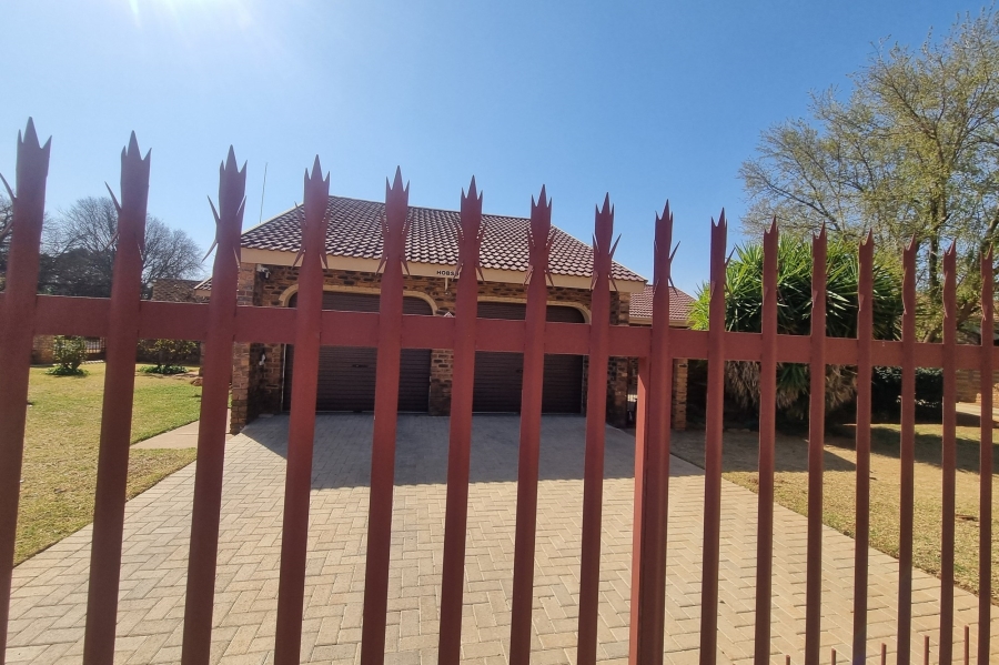 4 Bedroom Property for Sale in Stilfontein Ext 4 North West